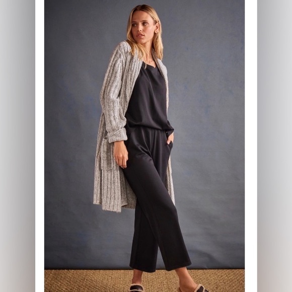 The Easygoing Jumpsuit - Picture 2 of 3